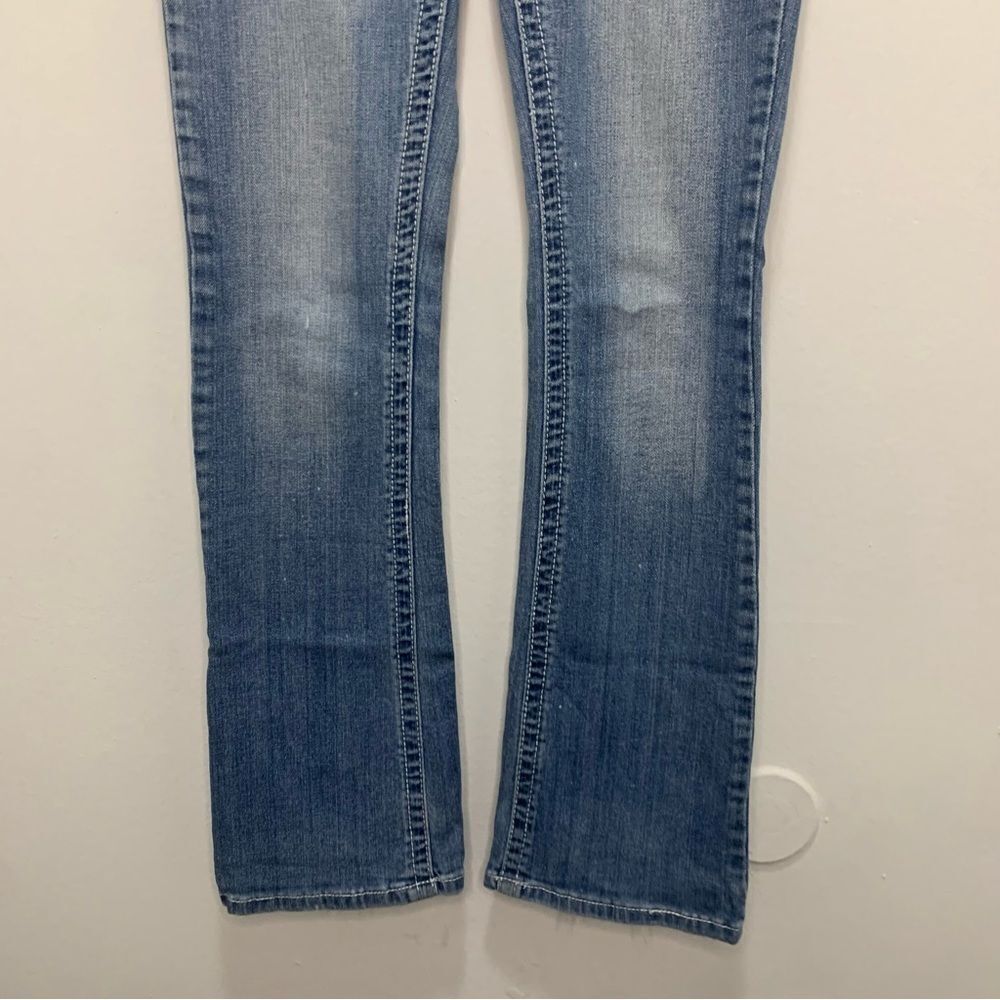Maurice's Distressed Women's Jeans Size 1/2 Regular - Picture 7 of 8